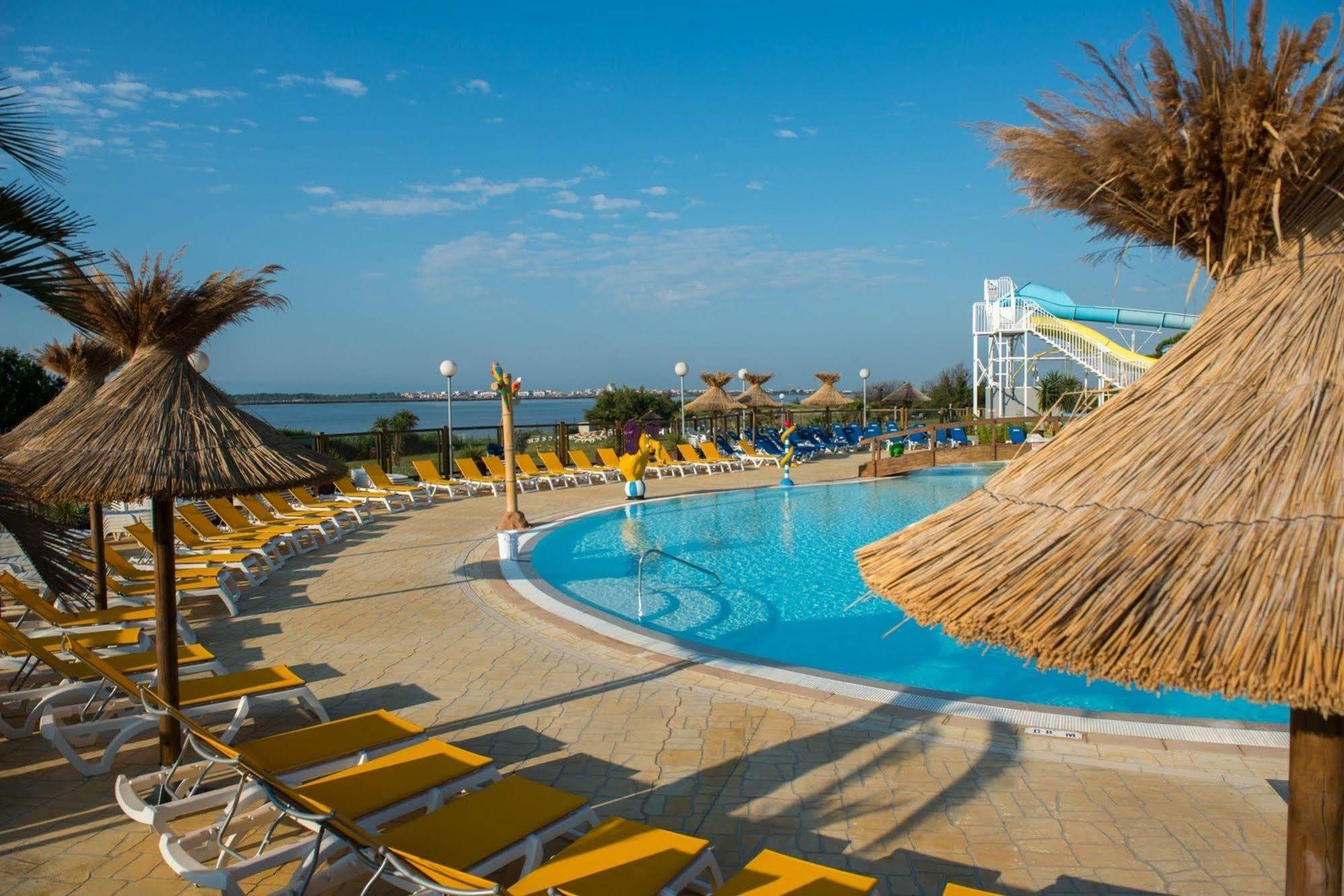 Camping Officiel Siblu Le Lac des Rêves Lattes Exterior foto